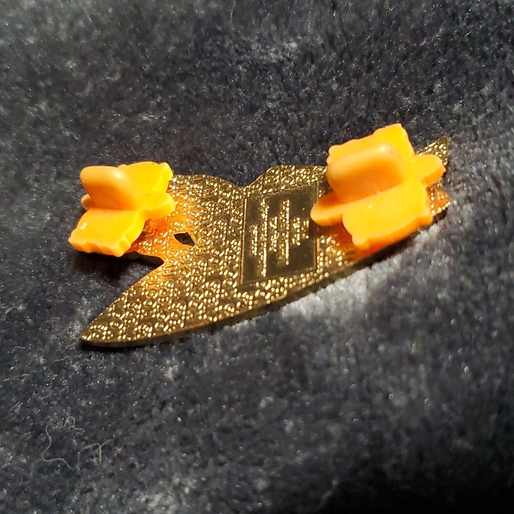 Hooter Pin - Picture 2 of 3